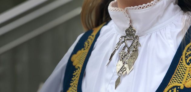 Romerikkssølv til bunad